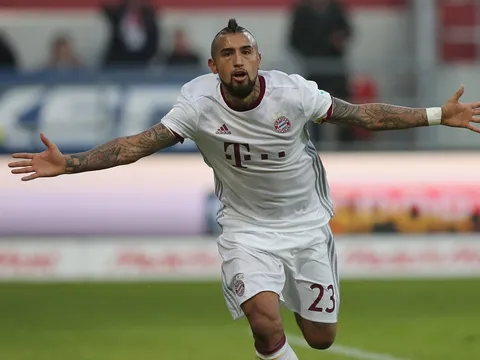 Ghi bàn phút cuối, Bayern vững ngôi đầu Bundesliga