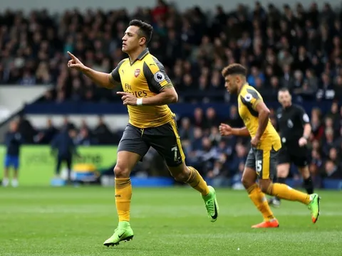 Giải cứu Arsenal, Sanchez 'vô đối' Ngoại hạng Anh