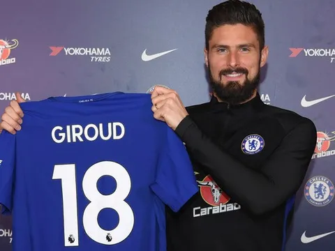 Giroud được thầy khuyên đừng tới Chelsea