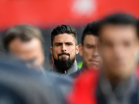 Giroud ra điều kiện khiến các CLB Trung Quốc bó tay