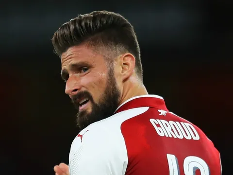 Giroud và những cầu thủ sắp rời nước Anh vào những ngày cuối TTCN