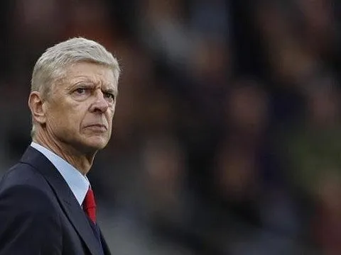 Góc Arsenal: Arsene Wenger và lần đầu làm "chuyện ấy"