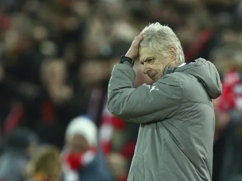 Góc Arsenal: Cái cười "khẩy" và ngày tàn của "kỉ nguyên Wenger"