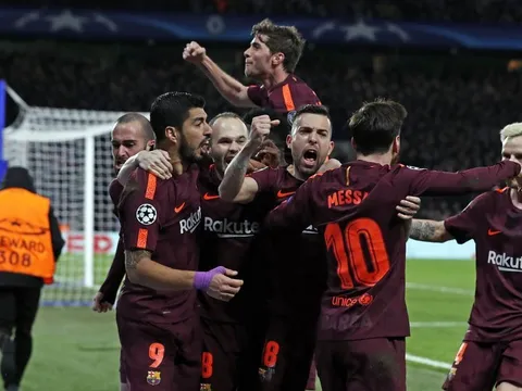 Góc HLV Phan Thanh Hùng: M.U giăng bẫy; Barca giã nát Chelsea