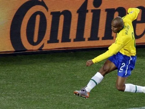 Góc siêu phẩm: Bàn thắng có quỹ đạo khó tin của Maicon