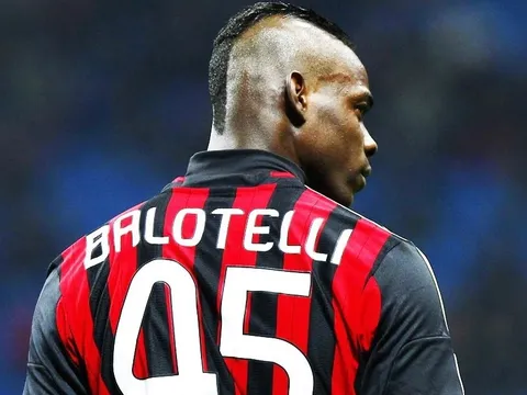 Góc siêu phẩm: Khi Mario Balotelli nã đại bác
