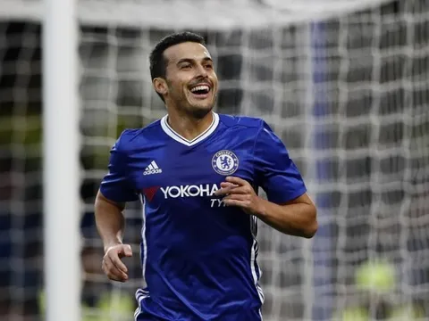 Góc siêu phẩm: Không có động tác thừa, Pedro diệt gọn Tottenham