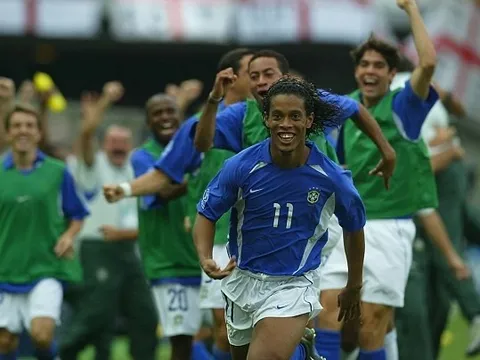 Góc siêu phẩm: Ronaldinho đá phạt thần sầu đánh bại tuyển Anh
