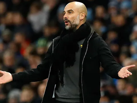 Guardiola: "Man City đá như c*t, nhưng mọi người vẫn cứ ca tụng"