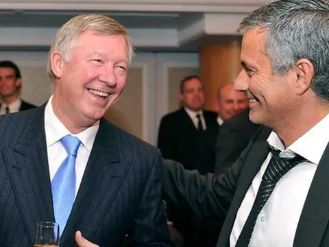 Hạ gục Saint-Etienne, Mourinho tái lập thành tích của Sir Alex