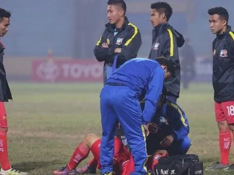Công Phượng đổ gục đau đớn tại Hàng Đẫy