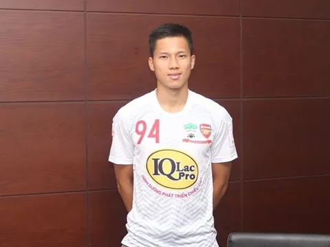 Sao trẻ HAGL lên đường sang Hàn, gửi lời chúc đến đồng đội