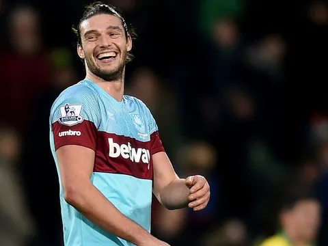 Hàng công bí bách, Conte gây sốc khi cầu viện sao West Ham