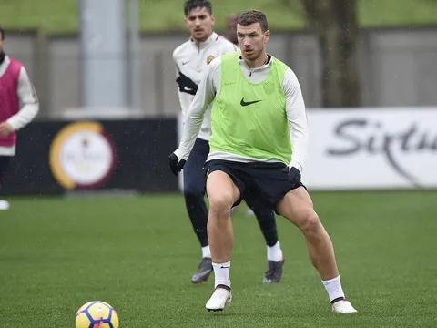 Hăng hái tập luyện, Roma quyết chặn đứng đà hồi sinh của Milan