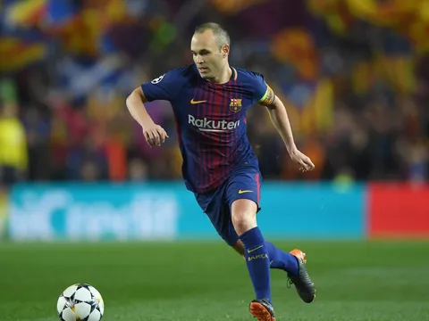 Hậu Chelsea, Iniesta cân nhắc giữa Barca và... Trung Quốc
