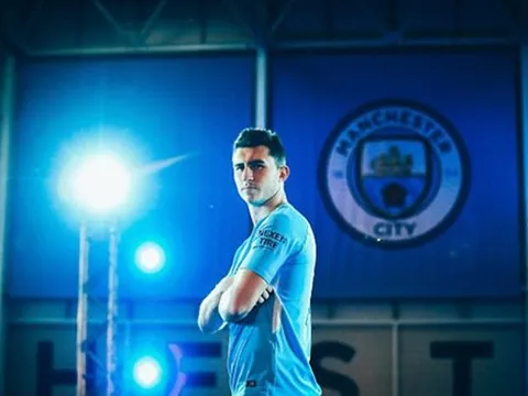 Hậu vệ đắt giá nhất Man City chưa 1 lần khoác áo ĐTQG