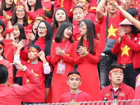 12 nghìn CĐV Hà Nội khuấy đảo sân Hàng Đẫy