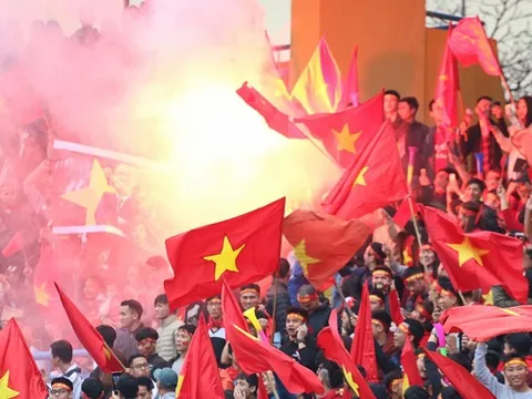 CĐV Việt Nam phủ sắc đỏ, tiếp lửa U23 Việt Nam