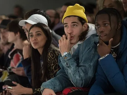 Hector Bellerin ăn mặc cực chất tại London Fashion Week