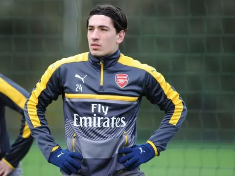 Tiết lộ lý do Bellerin bất ngờ vắng mặt trong trận Preston