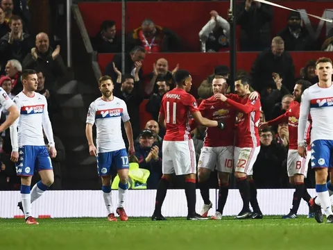 Henrikh Mkhitaryan lại được Man United vinh danh