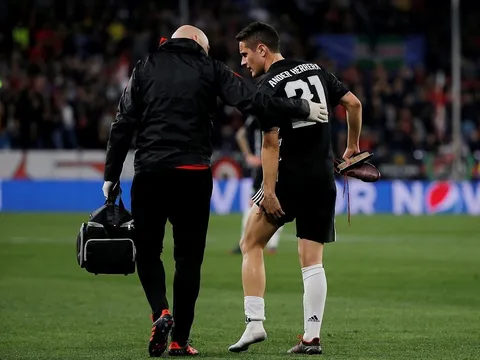Herrera dính chấn thương đáng tiếc trong trận gặp Sevilla