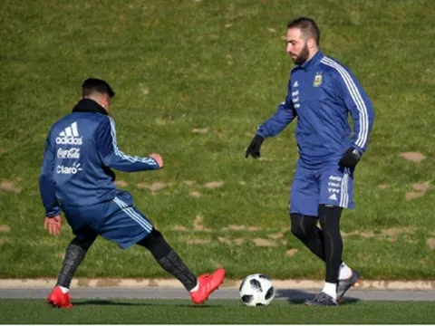 Higuain luyện tập hăng say, chờ ngày phá lưới Buffon