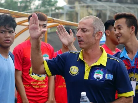U19 HAGL thắng nhưng HLV Graechen chưa vui