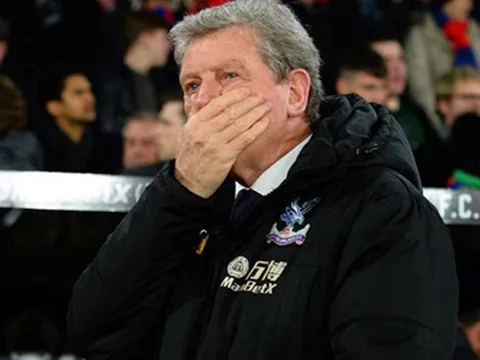 HLV Hodgson buồn cho học trò khi thua MU
