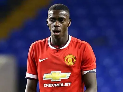 HLV Mourinho xác định người thay thế Schneiderlin