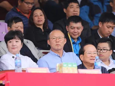 HLV Park Hang-seo: Xem V-League, âu lo U23 Việt Nam...