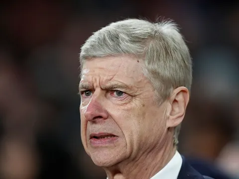 HLV Wenger nóng mặt khi thua Ostersunds ngay tại Emirates