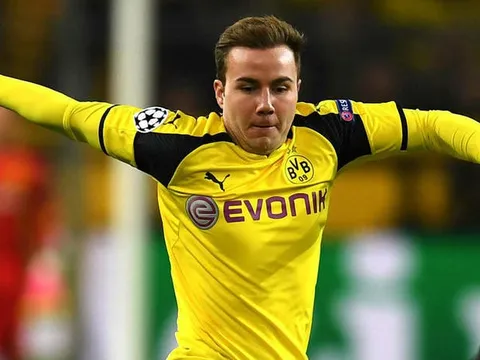 Hồi phục chậm, Gotze không thể bay sang Bồ cùng Dortmund