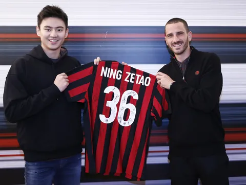 'Hot boy' bơi lội tiếp lửa cho đoàn quân Gattuso