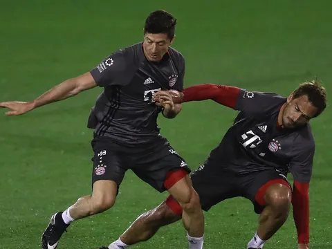 "Hục hặc" Hummels, Lewandowski bắt đầu làm loạn ở Bayern?