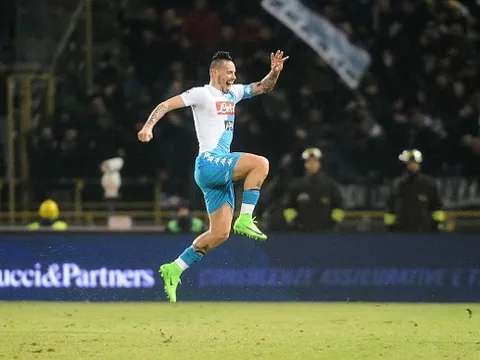Hủy diệt Bologna, 'Bão' Napoli vẫn chưa chịu dừng lại