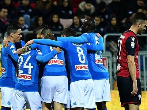 Hủy diệt Cagliari, Napoli gây sức ép cực lớn cho Juventus