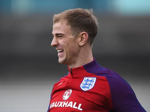 Huyền thoại Anh chê Guardiola vì Joe Hart