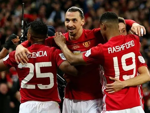 Ibra không phải Cantona, nhưng tặng Mourinho thời gian