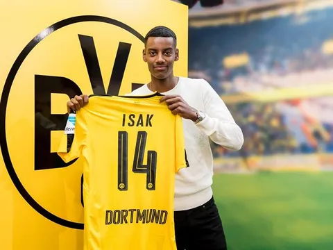 'Ibra mới' Alexander Isak rạng ngời trong áo đấu Dortmund