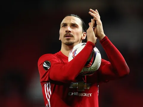 Ibrahimovic trên đường rời Man United