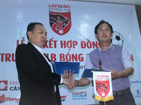 Minh Phương chính thức tái ngộ với bóng đá Long An