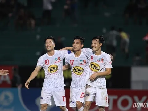 Chùm ảnh: Công Phượng, Văn Thanh "gieo sầu" cho đàn anh Minh Phương ngày ra mắt sân Long An