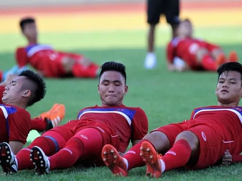 U20 Việt Nam vã mồ hôi trong buổi tập đầu tiên ở Nha Trang