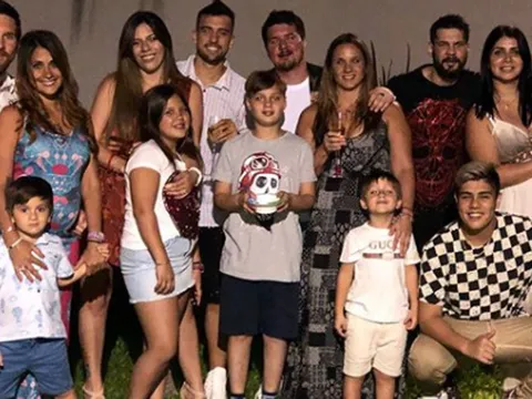 Messi khoe đại gia đình hạnh phúc đón năm mới