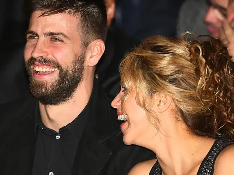Pique quậy hết mình ăn mừng Shakira thắng giải Grammy