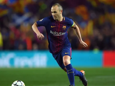 Iniesta hé lộ thời điểm tạm biệt Barcelona và Tây Ban Nha