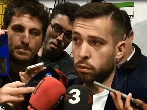 Isco được chào đón tại Barcelona