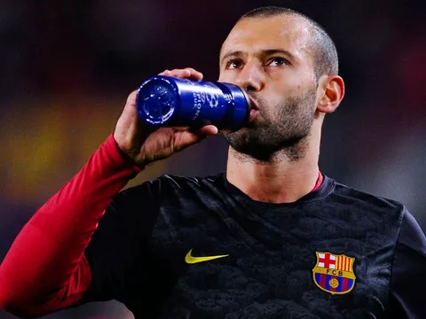 Javier Mascherano - Người ở lưng chừng ranh giới