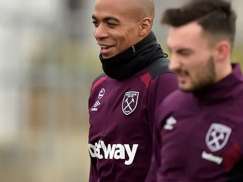 Joao Mario tranh thủ "lấy lòng" David Moyes trong buổi tập đầu tiên